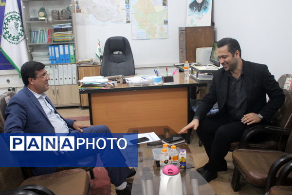 جلسه هم‌اندیشی کارکنان سازمان دانش‌آموزی استان بوشهر