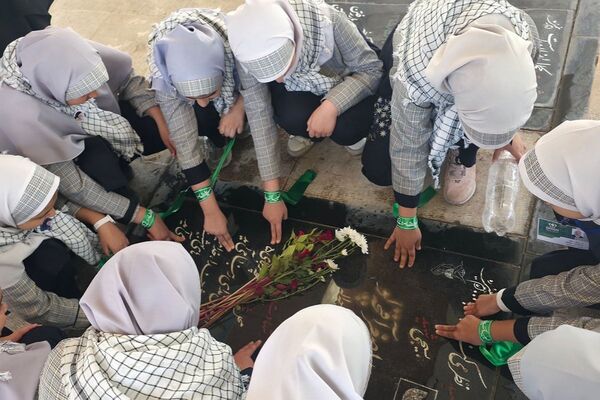 هفته بسیج و غبار روبی مزار شهدای  امامزاده عمادالدین (ع) در شهرستان رباط‌کریم