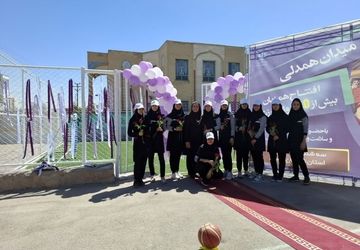 زمین چمن جدید در هنرستان شهرستانی افق‌های روشن برای ورزش دانش‌آموزی  گشود