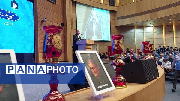 آیین شکرانه خدمت و تقدیر از دست اندرکاران و خدمتگزاران ستاد اربعین و دهه آخر صفر شهرداری مشهد مقدس 