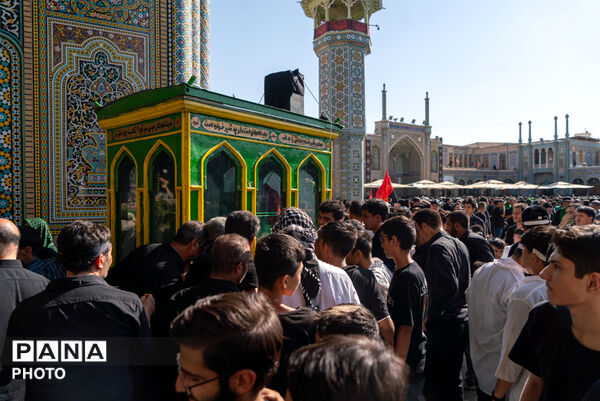 جلوه‌های ویژه از عزاداری هیات چهل اختران قم در روز عاشورا