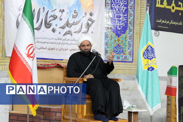 برگزاری مراسم گرامیداشت سالگرد ارتحال امام خمینی (ره) در شهر درق