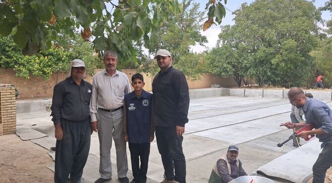خدمت  جهادگران بسیجی در بازسازی استخر مزرعه عسکریه روستای علی‌آباد