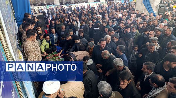 مراسم استقبال از پیکر شهید گمنام خوشنام فاطمی در مسجد جامع نیشابور 