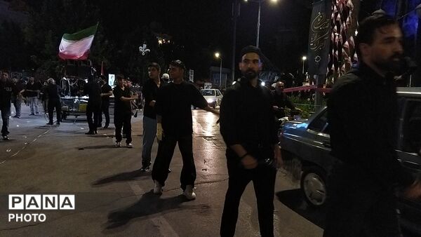 گذری بر فعالیت هیئت جوانان امام موسی بن جعفر (ع) در شب عاشورا 