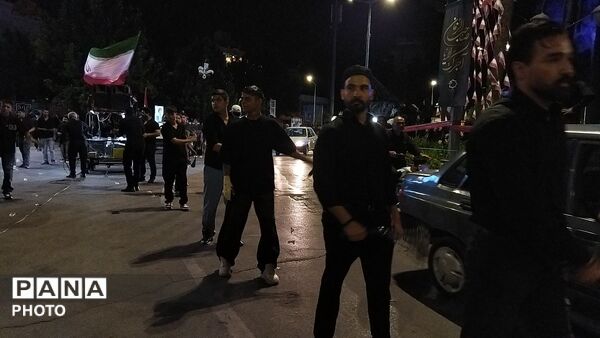 گذری بر فعالیت هیئت جوانان امام موسی بن جعفر (ع) در شب عاشورا 