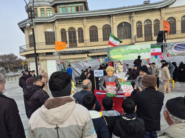گروه تئاتر پانا  با نام ‘منتظران ظهور’ در روز 22 بهمن نمایش جذابی را به اجرا درآورد
