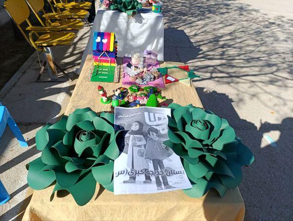 شور و هیجان هفته فرهنگ و هنر در دبستان خدیجه کبری ابرکوه