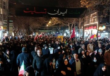 تجمع و راهپیمایی مردم بجنورد در بیعت با رهبر جدید