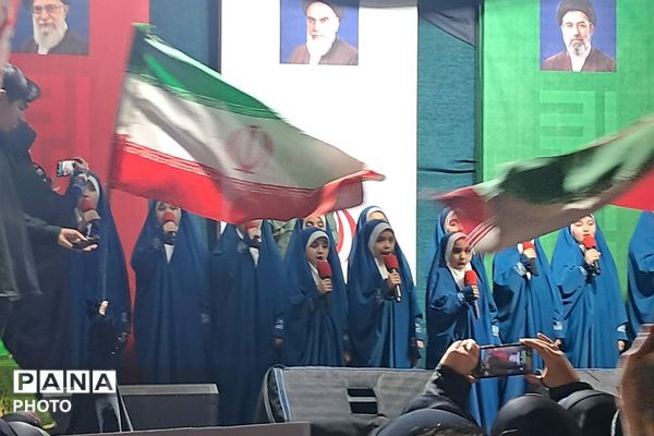 شب هفتاد و هفتم حضور شبانه در میدان نماز شهرری 
