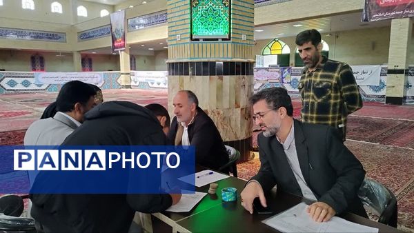 میز خدمت مدیریت آموزش و پرورش اسلامشهر در مصلی نماز جمعه اسلامشهر