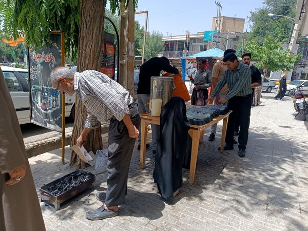 بازگشت امام جمعه از سفر مکه و استقبال گرم مردم فارسان