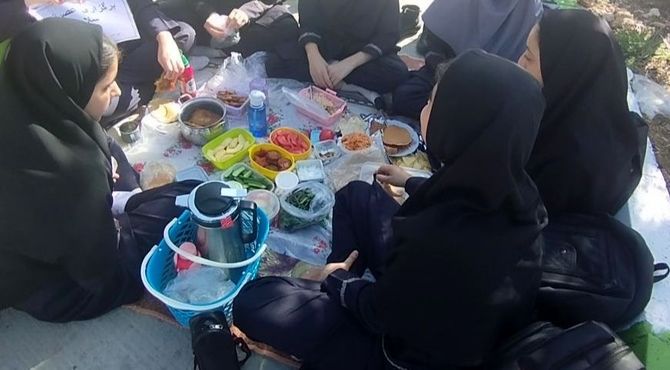  عصرانه سلامت در مدرسه خدیجه کبری شهر ماژین