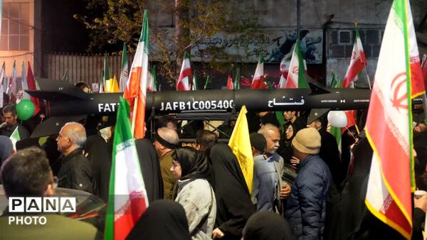 مقاومت این ملت رمز پیروزی است