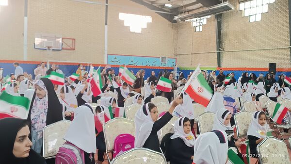 برگزاری مراسم جشن شکوفه‌ها در زنجان
