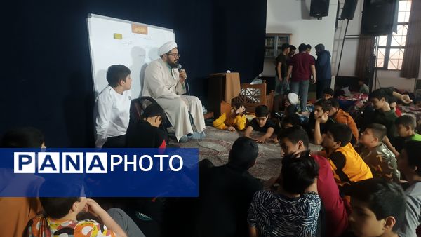 کلاس درس و اخلاق برای معتکفین اعتکاف دانش‌آموزی «سه روز در بهشت»
