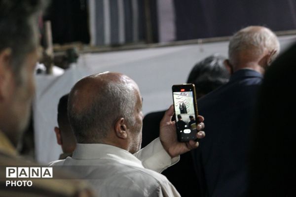 عبور از صدمین شب حضور