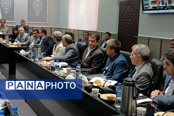 برگزاری نشست ستاد راهبری نماد و بازدید از مدارس