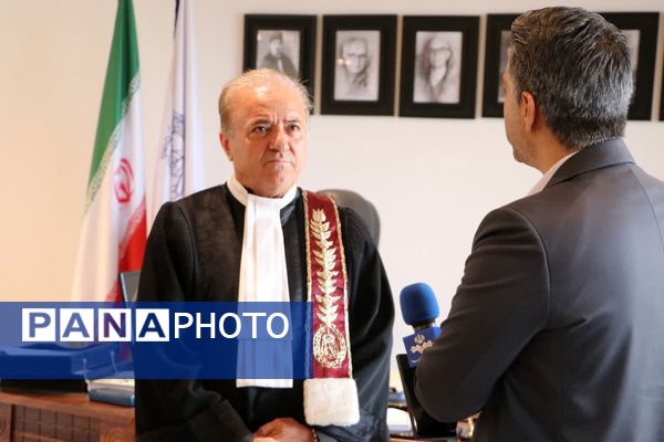 نشست خبری هیأت مدیره کانون وکلای دادگستری فارس و کهگیلویه بویر احمد با اصحاب رسانه