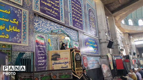 نماز جمعه در مسجد جامع شهرستان نیشابور 