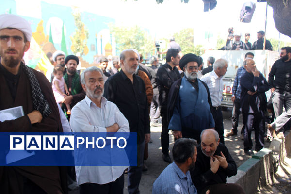 اجتماع مردم قم به‌مناسبت قیام 15 خرداد در مقابل بیت تاریخی امام خمینی(ره)