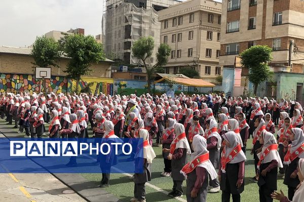 بیست و ششمین سالروز تاسیس سازمان دانش‌آموزی در دبستان طواف و معماریان ناحیه دو شهرری 