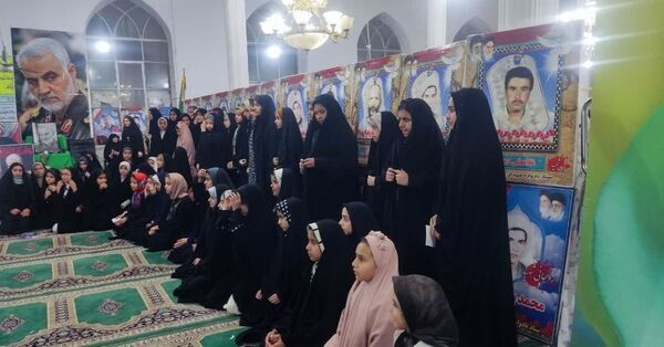 اعتکاف دانش آموزی در مسجد جامع روستای دهنو شهرستان خلیل آباد