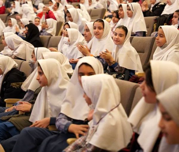 اولین روز بیست و ششمین جشنواره بین‌المللی قصه‌گویی در یزد 