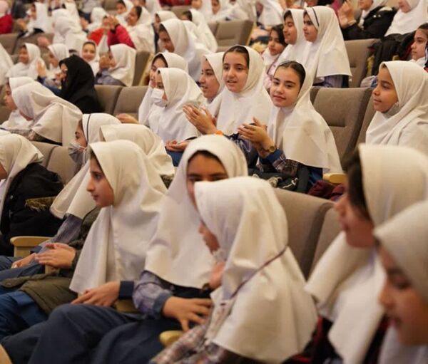 اولین روز بیست و ششمین جشنواره بین‌المللی قصه‌گویی در یزد 