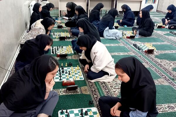 برگزاری مسابقات شطرنج دانش‌آموزان دختر متوسطه‌دوم در بهارستان‌۲