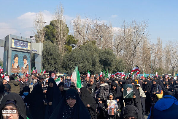 راهپیمایی اقتدار بعد از نماز جمعه - مصلای تهران