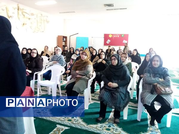 طرح وزارتی کنترل و کاهش آسیب‌های اجتماعی در دبیرستان فرهنگیان ناحیه۷ مشهد 