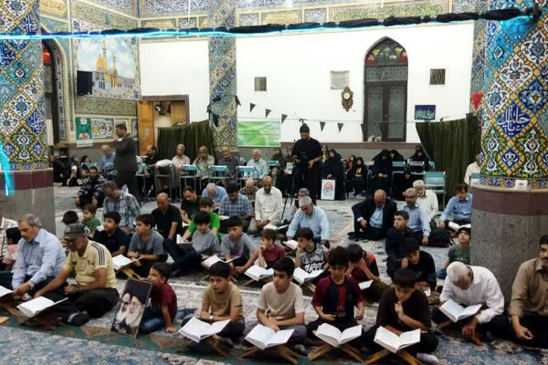 محفل انس با قرآن به‌مناسبت هفته وحدت در مسجد صاحب الزمان(عج) شهرک وحدت شهرستان فردیس