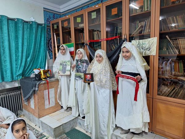 گرامیداشت سالگردشهیدحاج قاسم سلیمانی در نمازخانه مدرسه هدی و  دبستان هیات امنایی فرهنگ