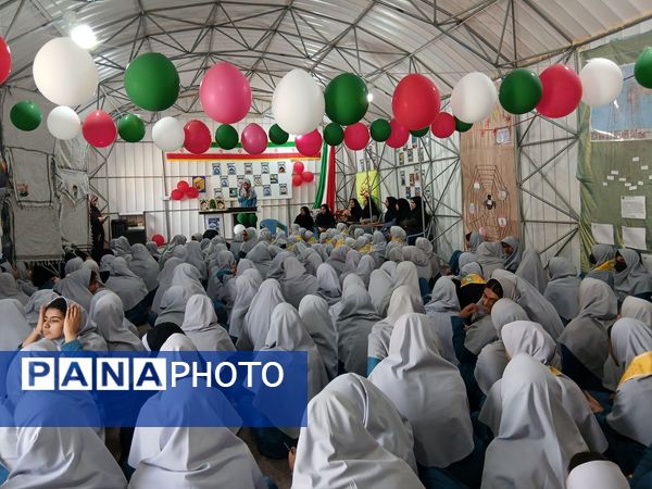 جشن۲۲بهمن در دبیرستان شاهد شهید مصلحی