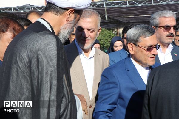 «مهر کریمانه» با حضور وزیر آموزش و پرورش در دبستان پروین اعتصامی بهارستان‌دو