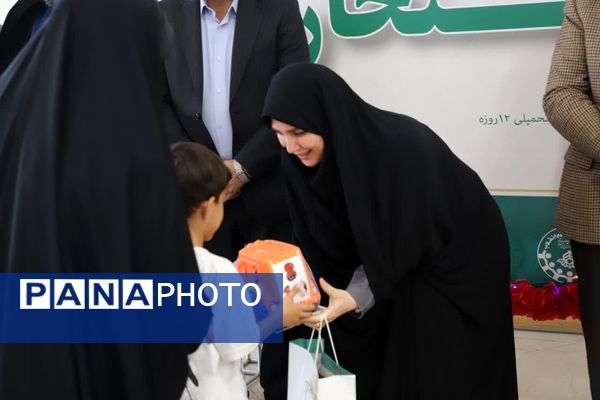 تقدیر مدیرکل آموزش و پرورش آذربایجان شرقی از فرزندان دانش‌آموز شهدای اقتدار