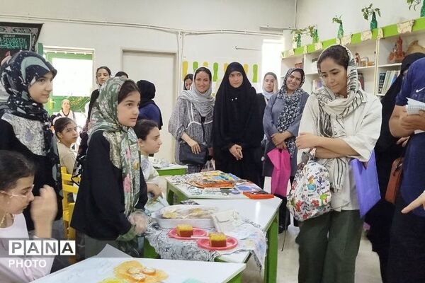 استقبال چشمگیر از غرفه کارآفرینی اعضای کانون پرورش فکری کودکان و نوجوانان اندیشه