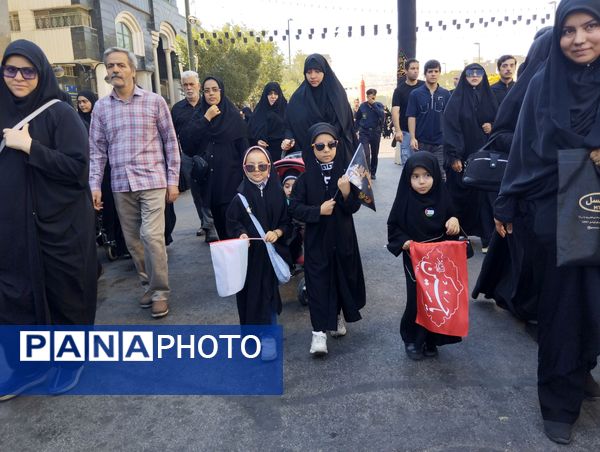 حضور جاماندگان اربعین حسینی در جوار امام مهربانی‌ها