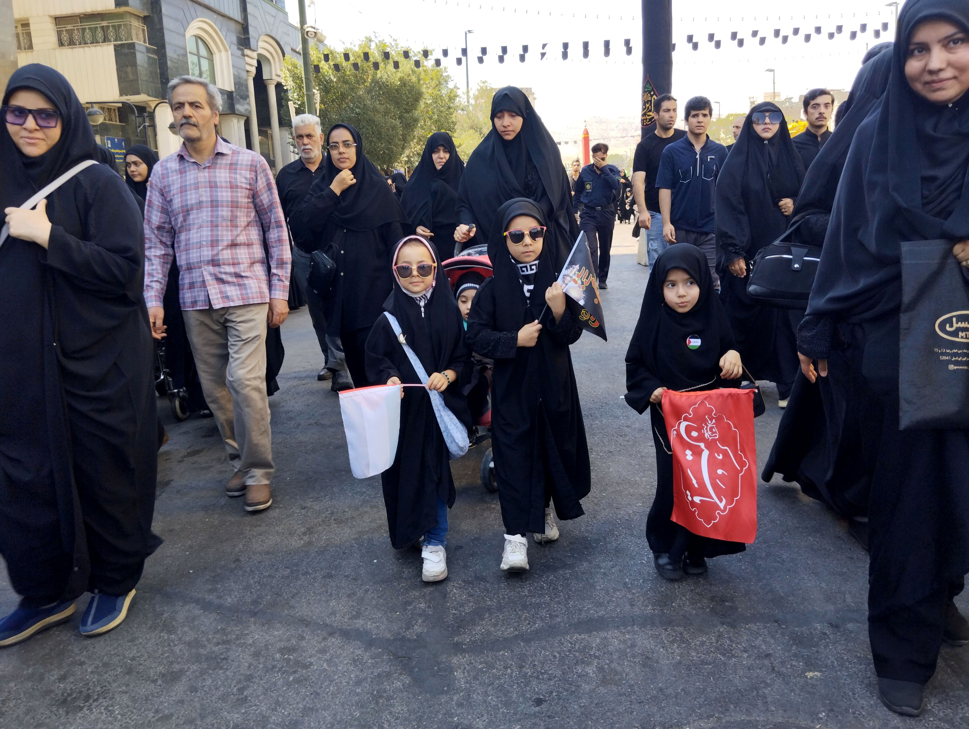 حضور جاماندگان اربعین حسینی در جوار امام مهربانی‌ها