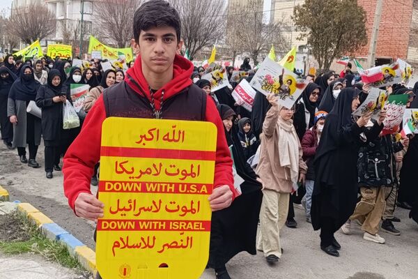 راهپیمایی باشکوه ۲۲ بهمن در اسلام‌آباد غرب