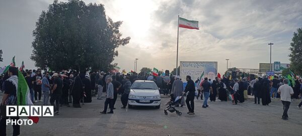 خروش حماسی مردم انقلابی بندرعباس در تجدید میثاق با رهبر جدید انقلاب اسلامی