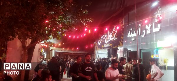 مهمان نوازی مشهدی ها در موکب قمر بنی هاشم