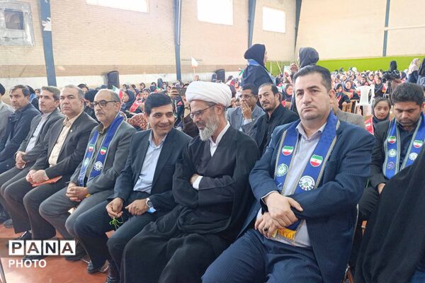 تقسیم مهربانی با شور عاطفه‌ها در مدارس خراسان شمالی