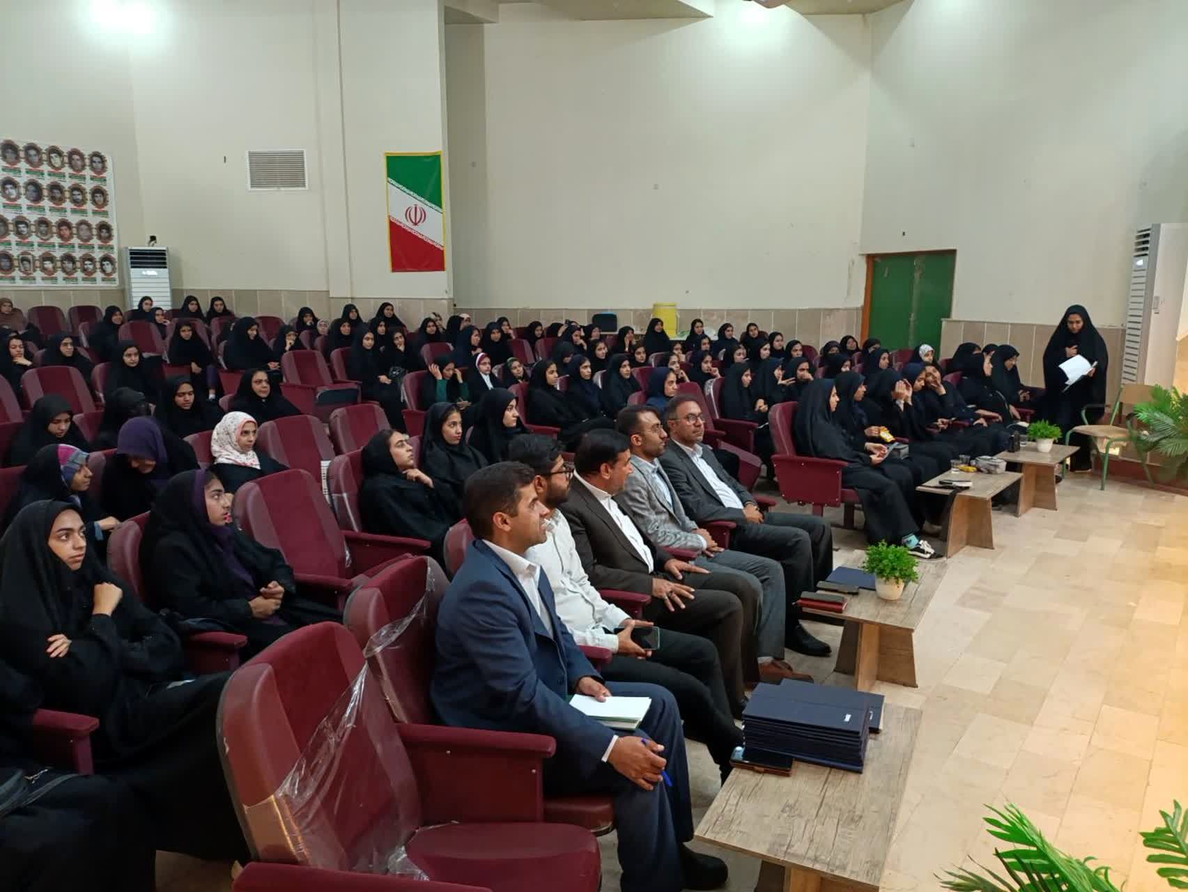 مراسم جشن روز دختر و تجلیل از دختران حافظ قرآن در شهرستان بم