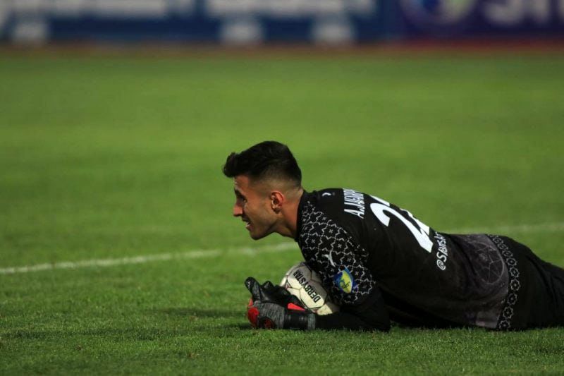 جوانی و تجربه دو کفه ترازوی سنگر شمس‌آذر و پرسپولیس