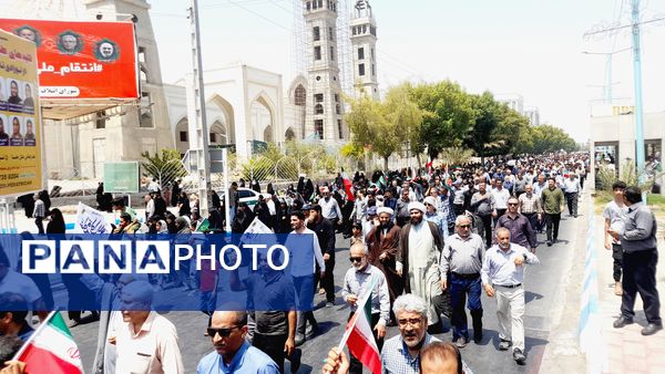 راهپیمایی خشم و نصر در بندرعباس