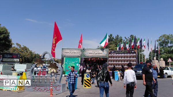 شهر مشهد در پوشش سیاه عزاداری