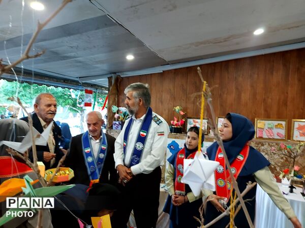 بازدید معاون فعالیت های سازمان دانش آموزی کشور از پاتوق برمدار ایران