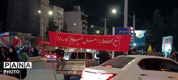 اجتماع عظیم دانش آموزان و مردم در شانزدهمین شب شهادت رهبر معظم انقلاب اسلامی 